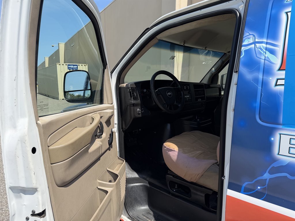 2008 Chevrolet Express - $3,999