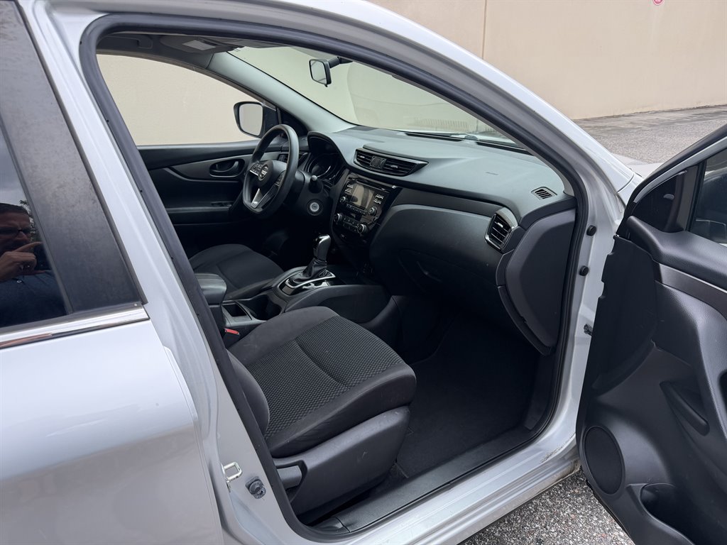 2018 Nissan Rogue - $8,699
