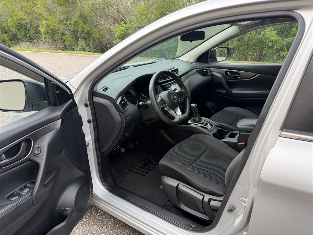 2018 Nissan Rogue - $8,699