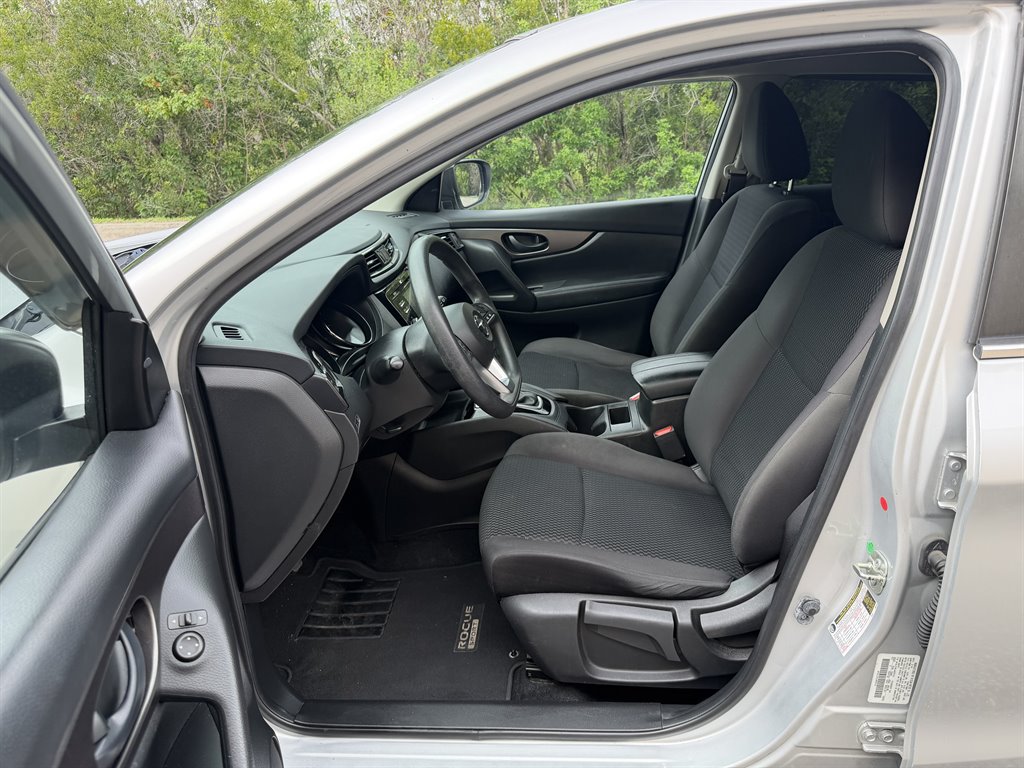2018 Nissan Rogue - $8,699