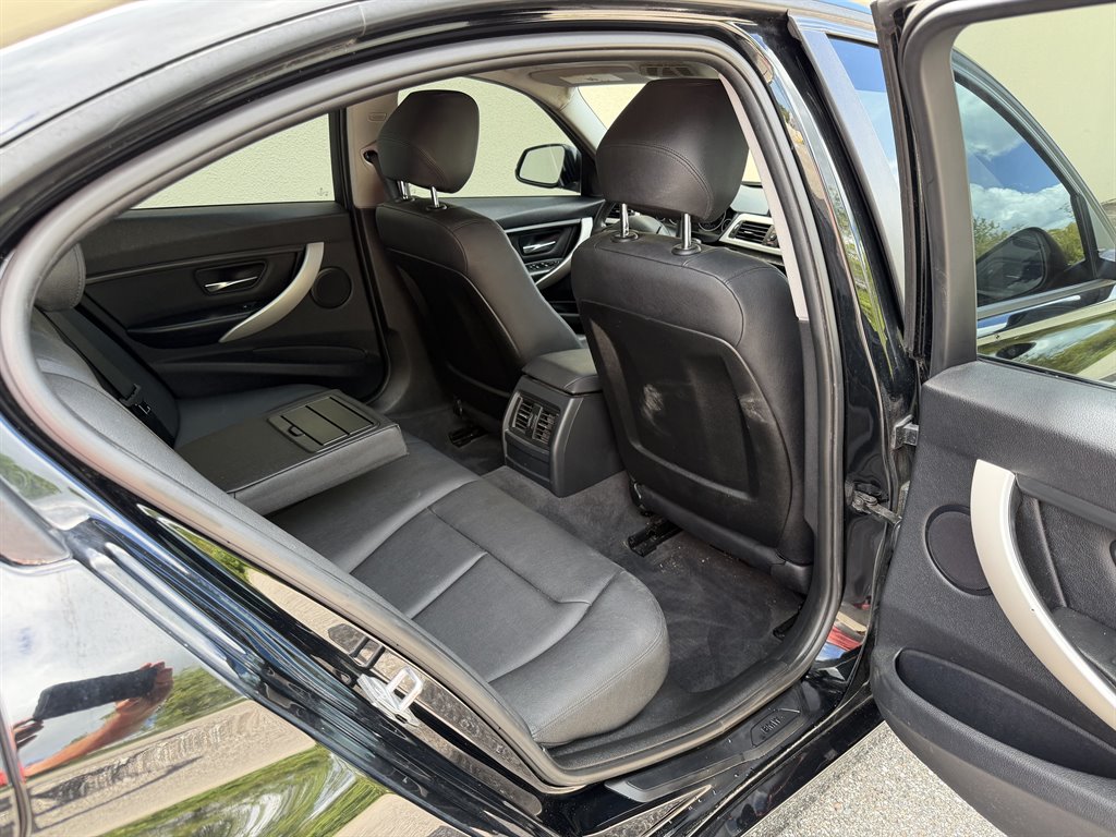 2014 BMW 320i - $7,399