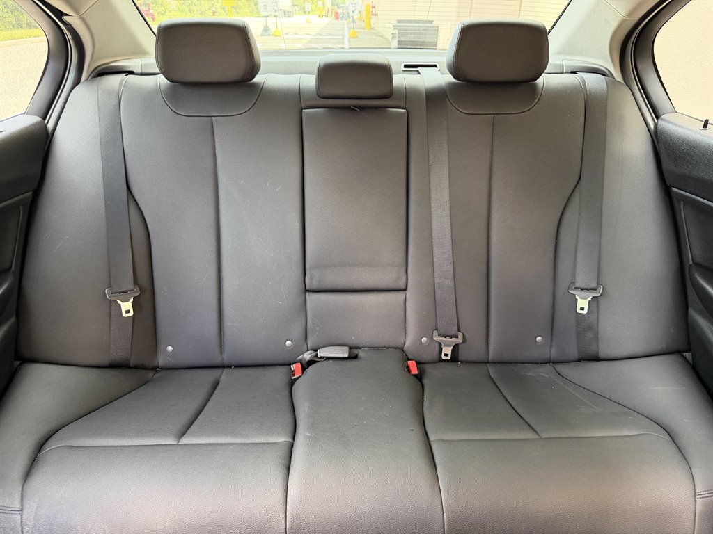 2014 BMW 320i - $7,399