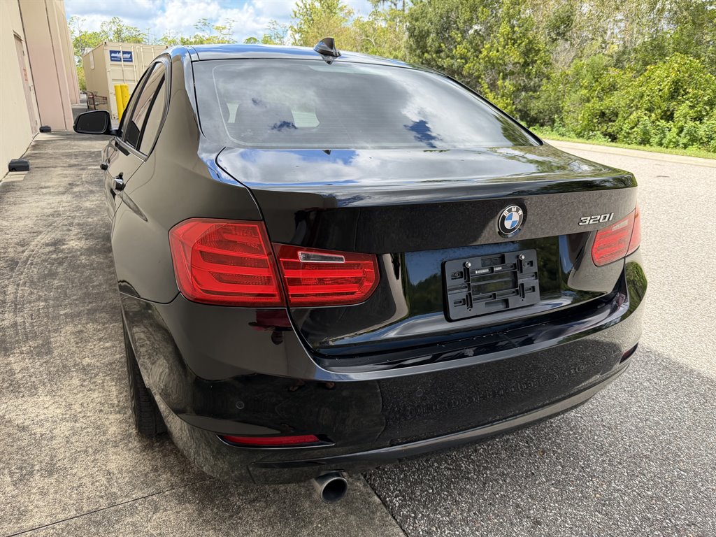 2014 BMW 320i - $7,399