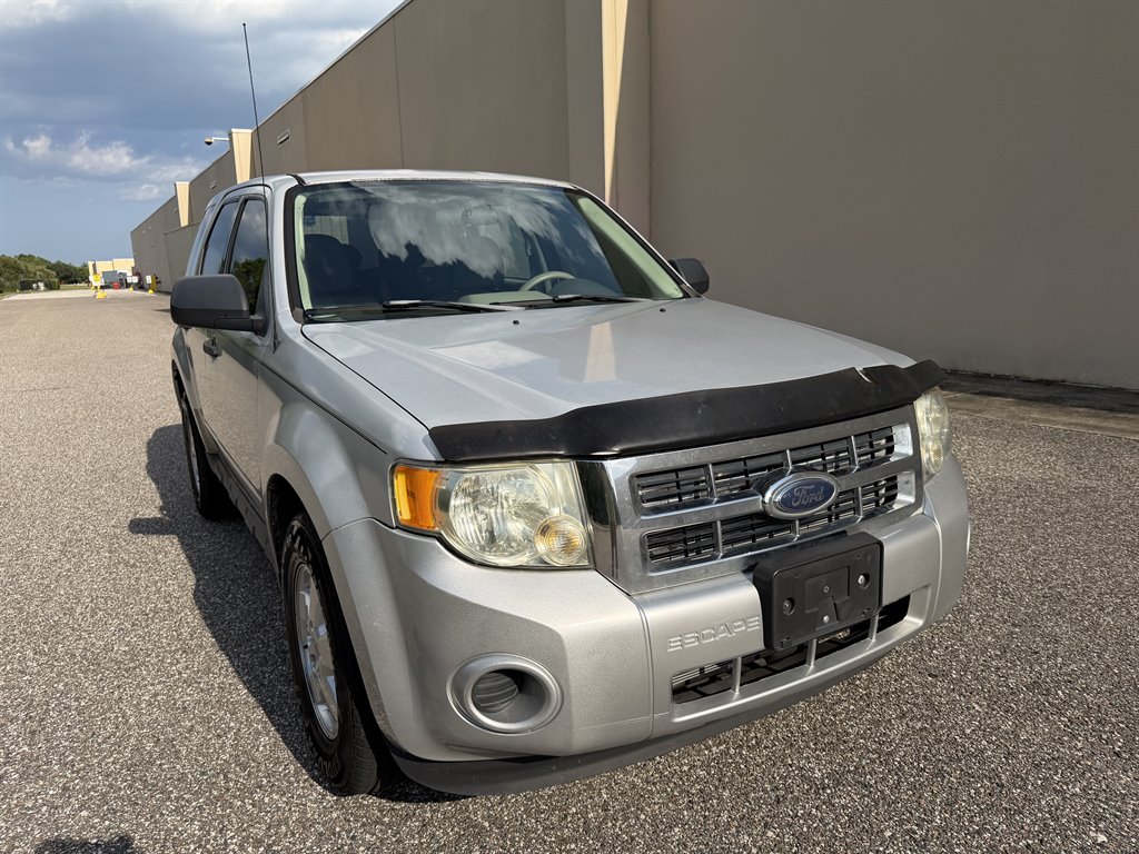 2009 Ford Escape - $3,499