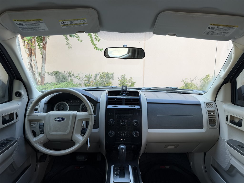 2009 Ford Escape - $3,499