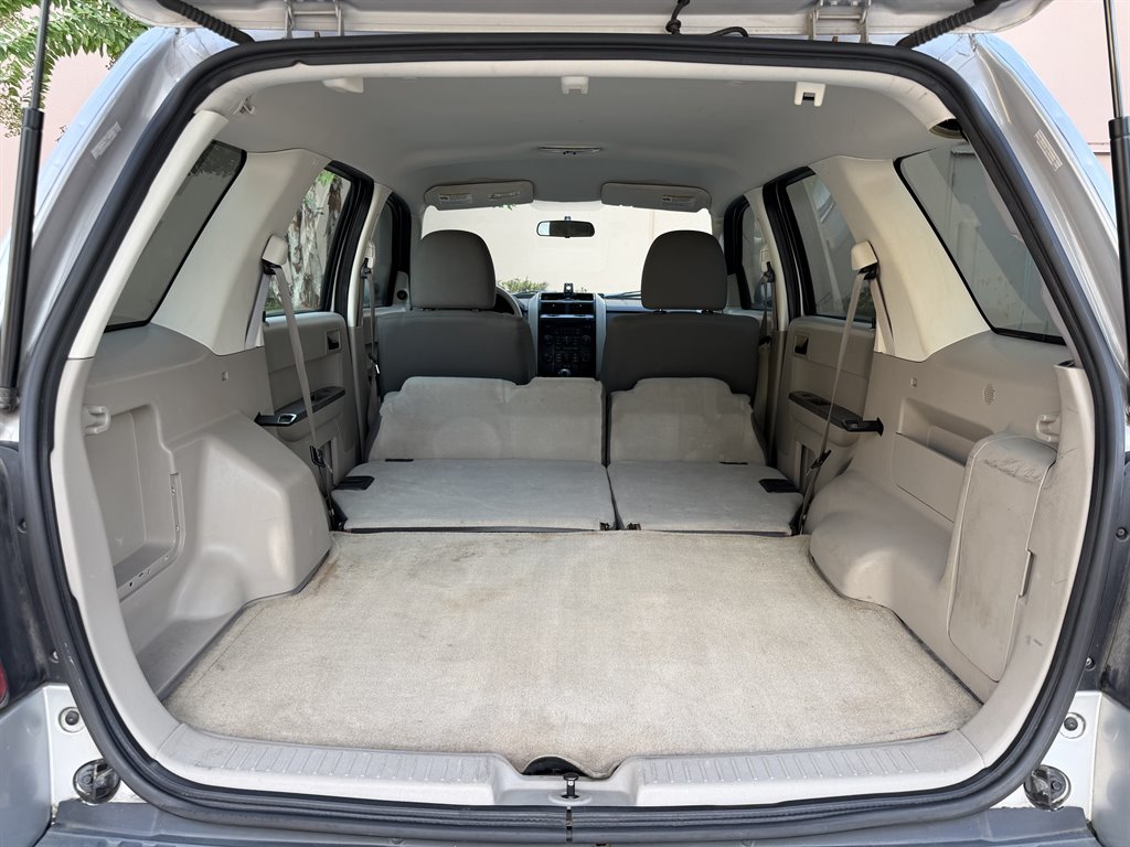 2009 Ford Escape - $3,499