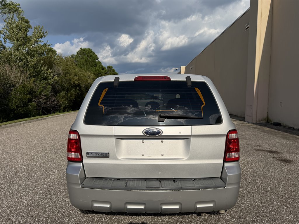2009 Ford Escape - $3,499