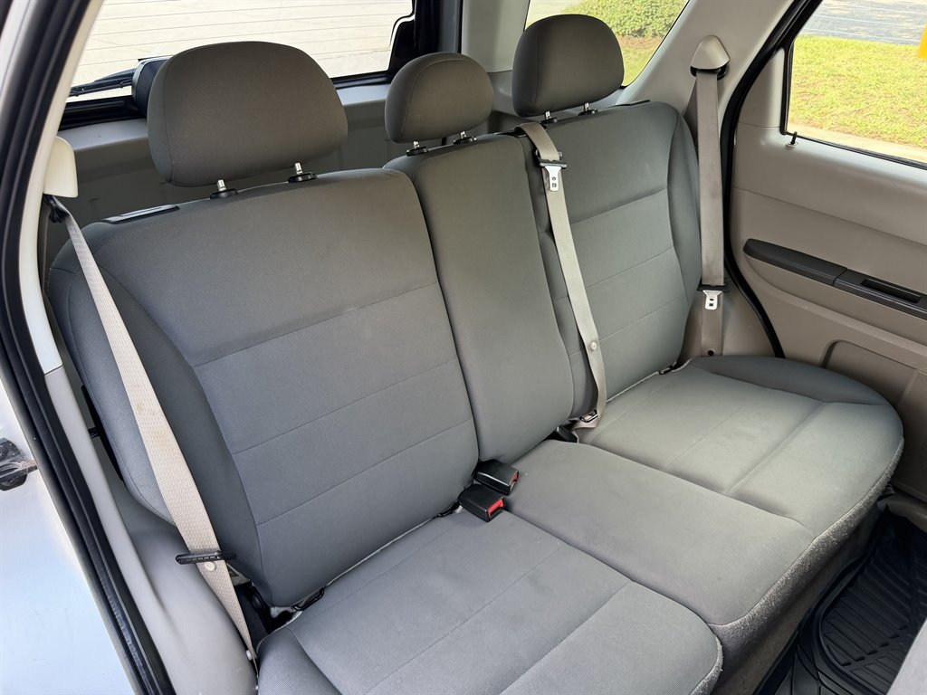 2009 Ford Escape - $3,499