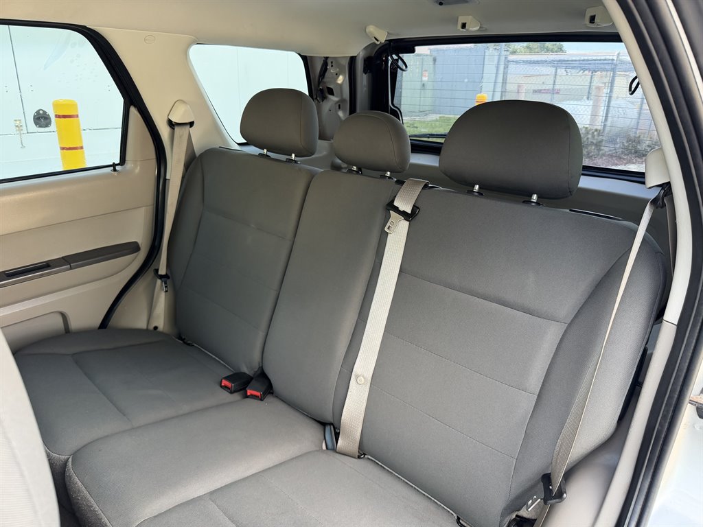 2009 Ford Escape - $3,499