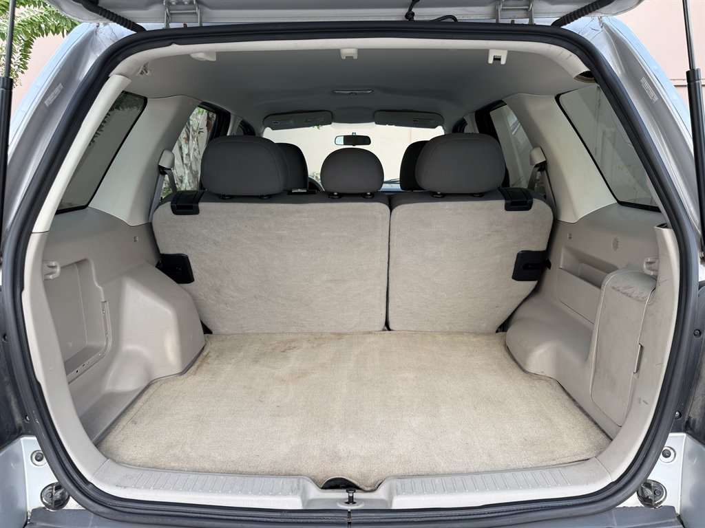 2009 Ford Escape - $3,499