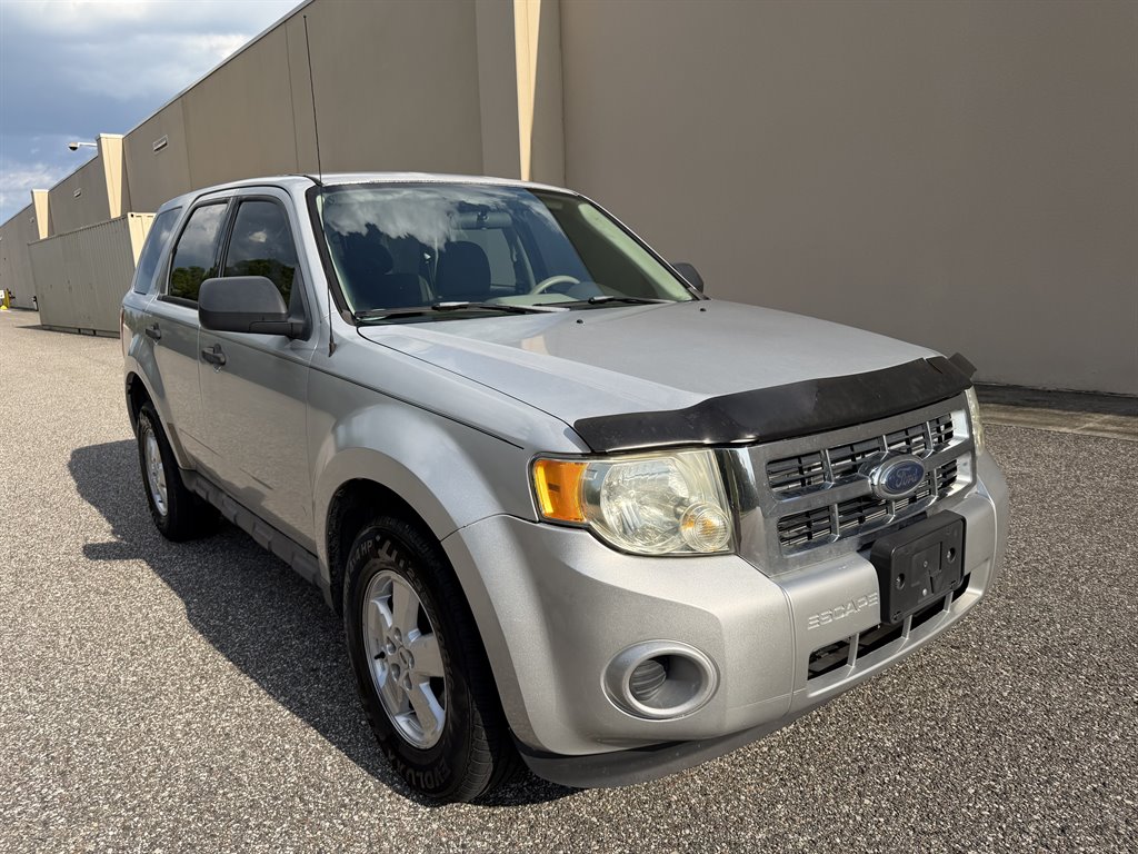 2009 Ford Escape - $3,499