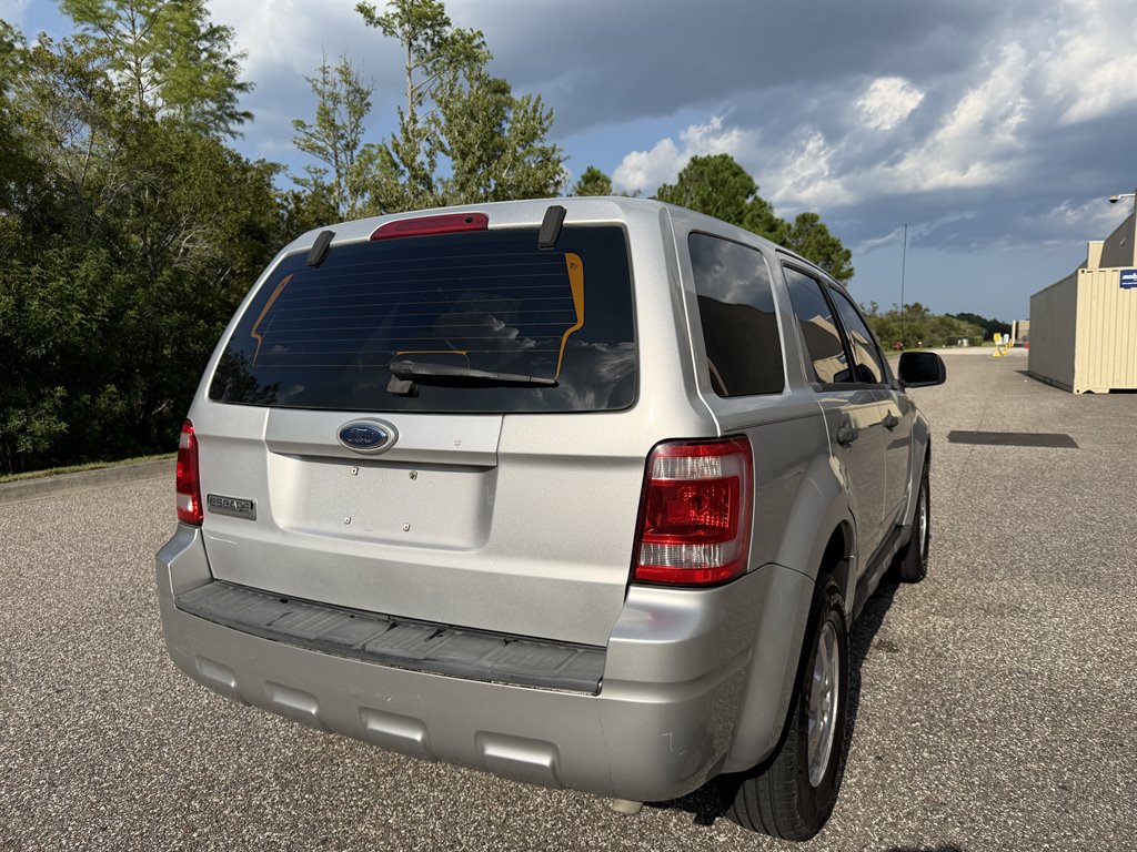 2009 Ford Escape - $3,499
