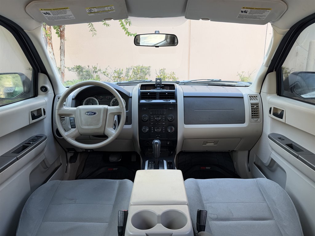 2009 Ford Escape - $3,499