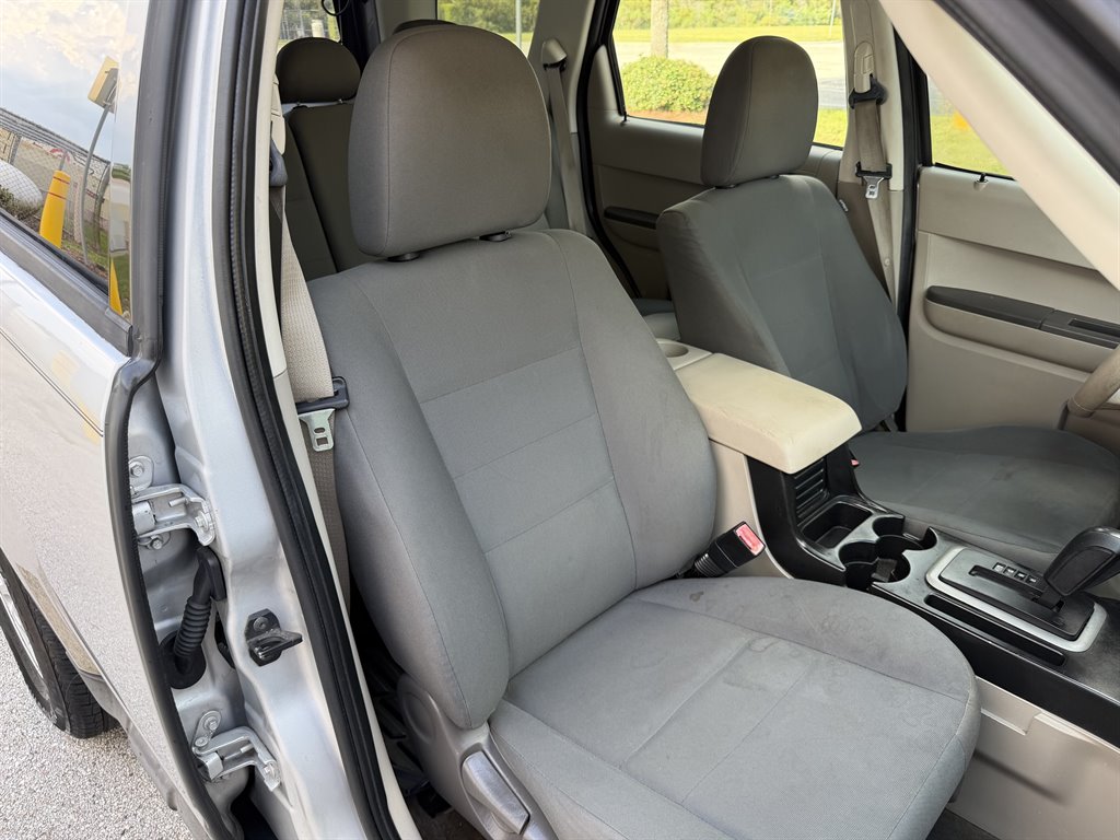 2009 Ford Escape - $3,499