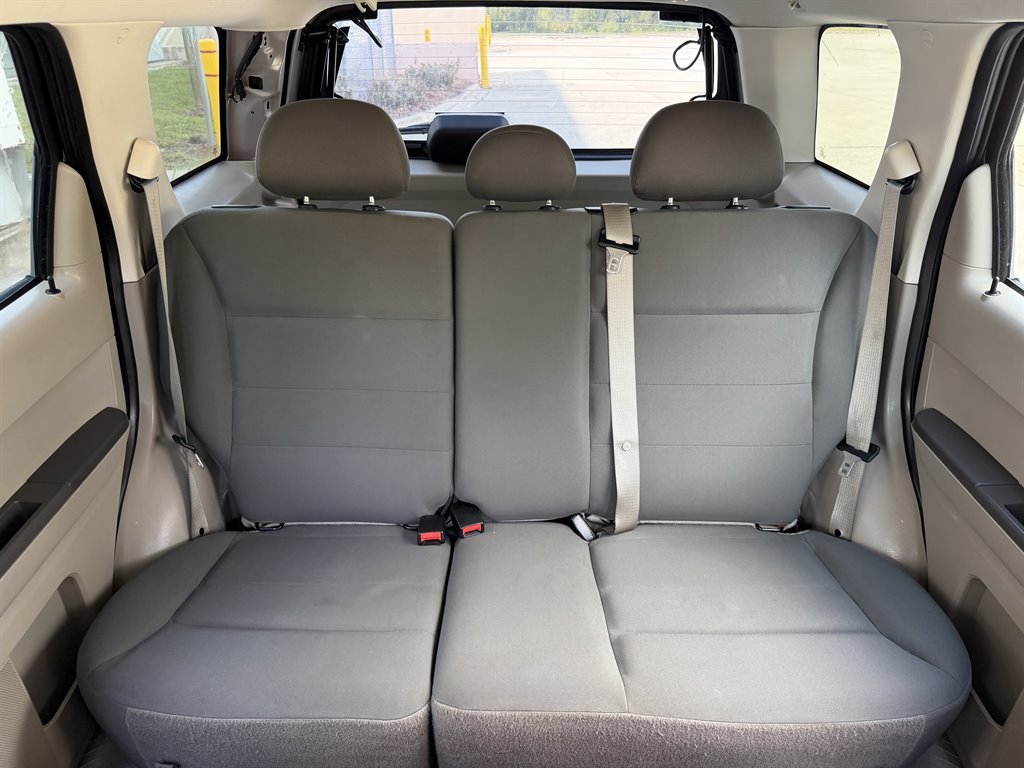 2009 Ford Escape - $3,499
