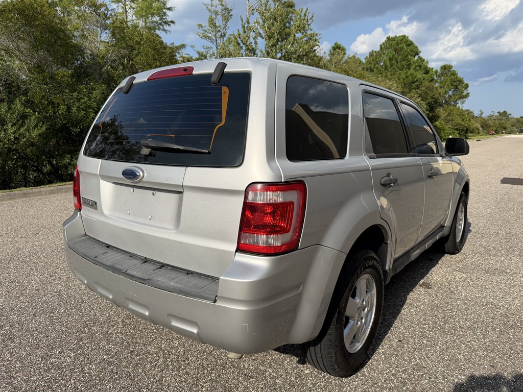 2009 Ford Escape - $3,499