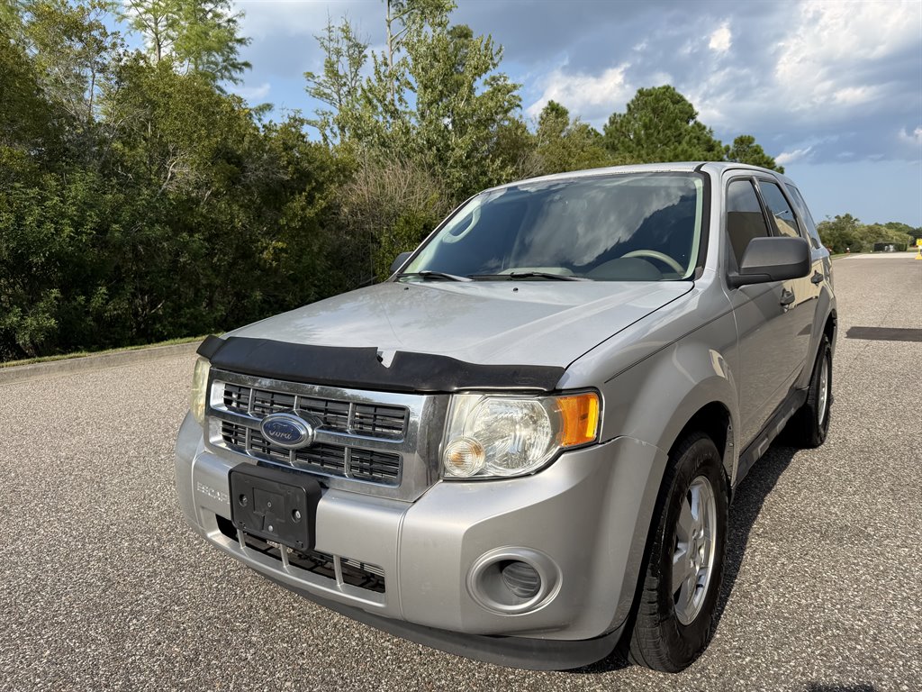 2009 Ford Escape - $3,499