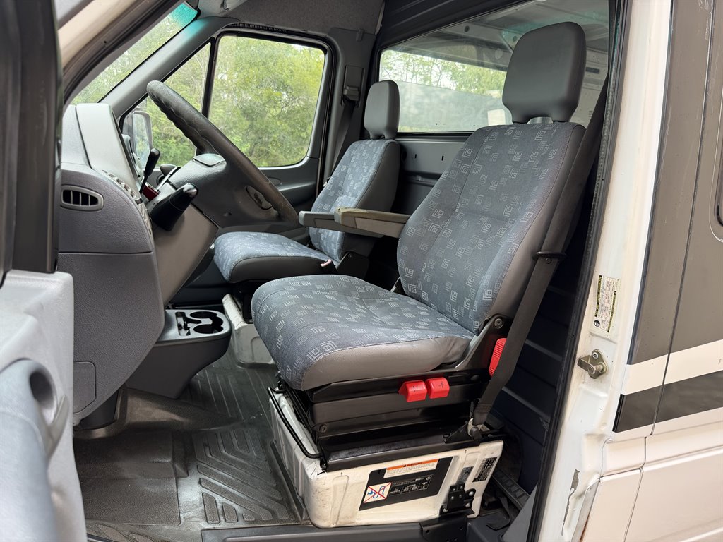 2006 Dodge Sprinter - $5,499