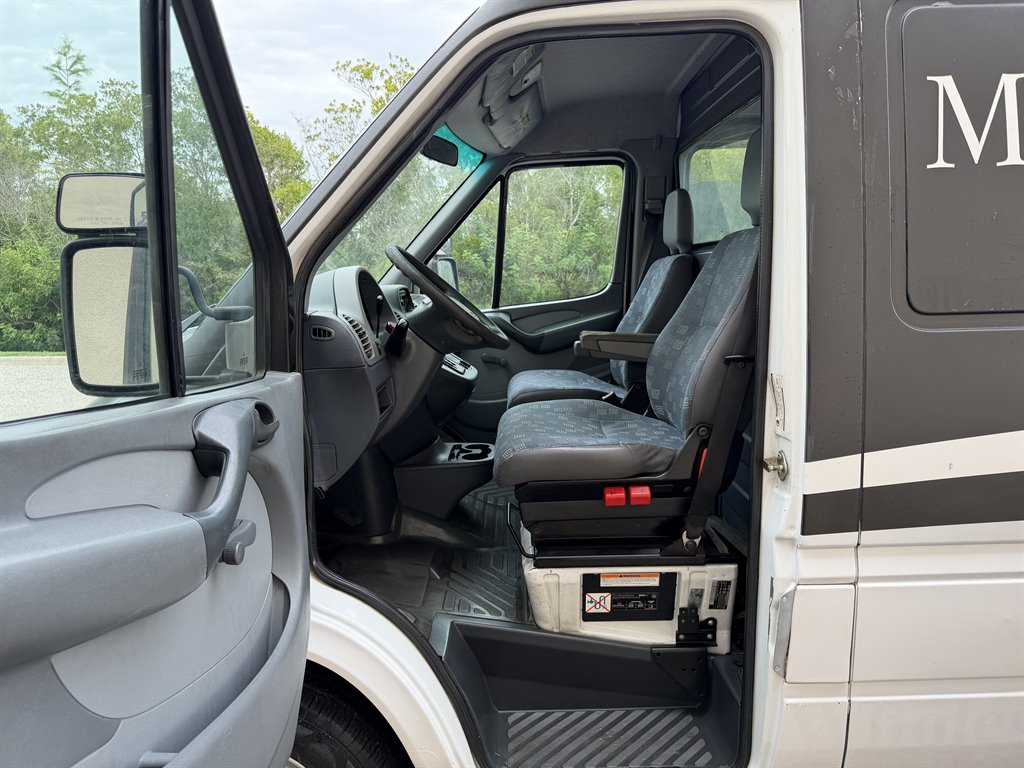 2006 Dodge Sprinter - $5,499