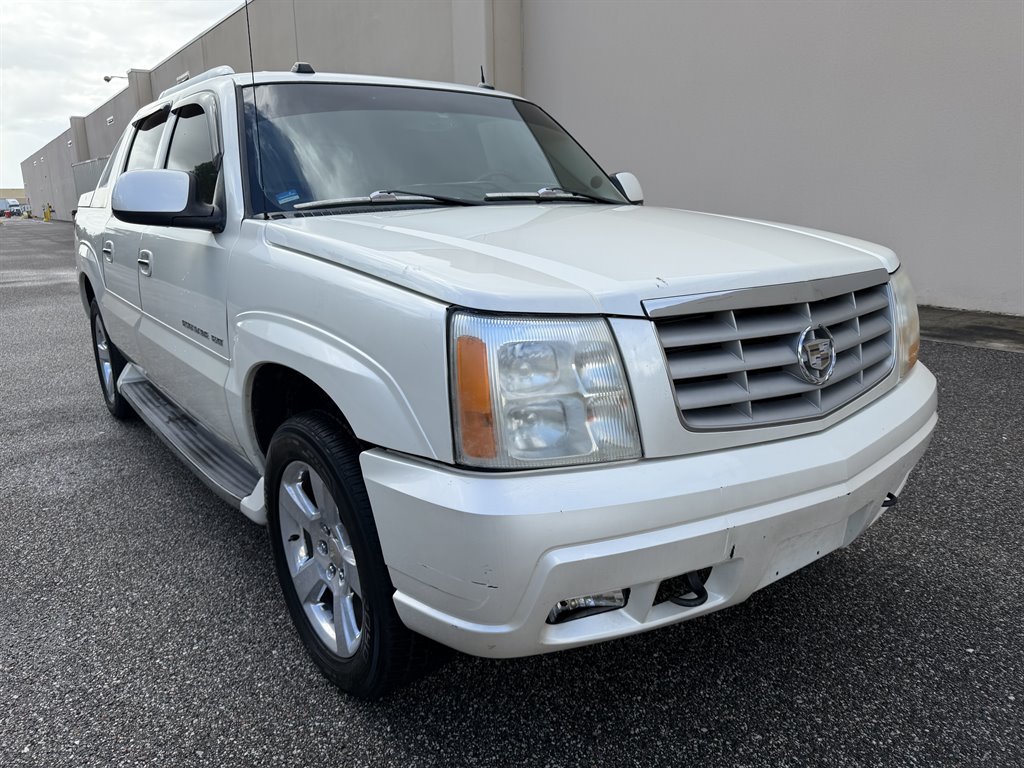 2004 Cadillac Escalade - $4,499