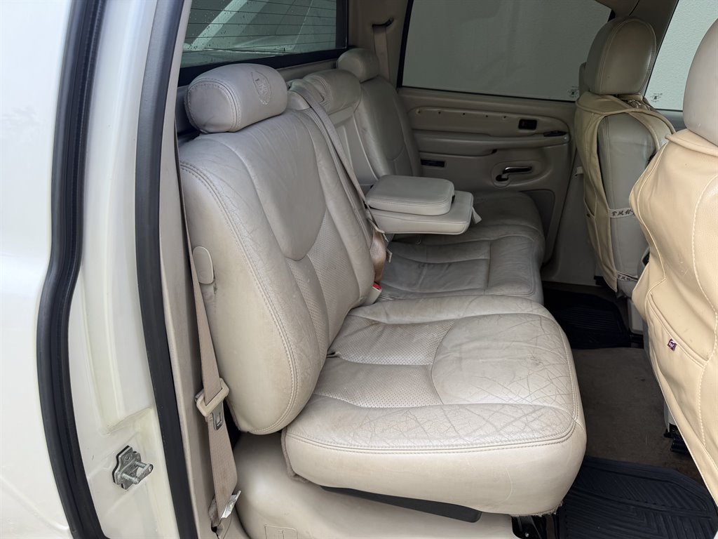 2004 Cadillac Escalade - $4,499