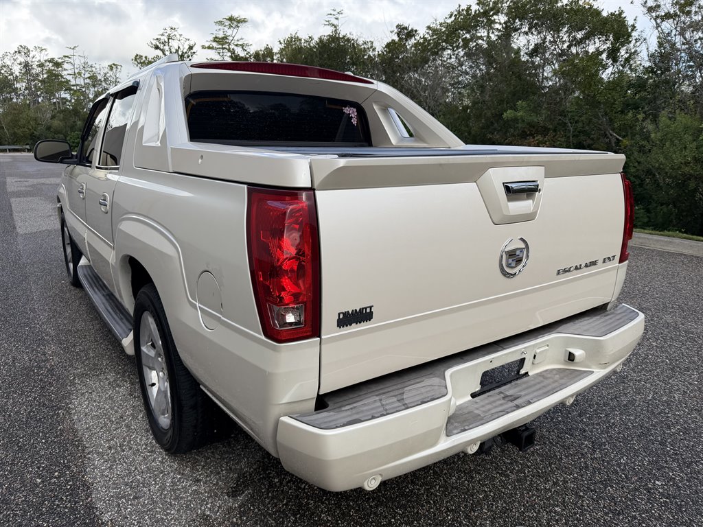 2004 Cadillac Escalade - $4,499