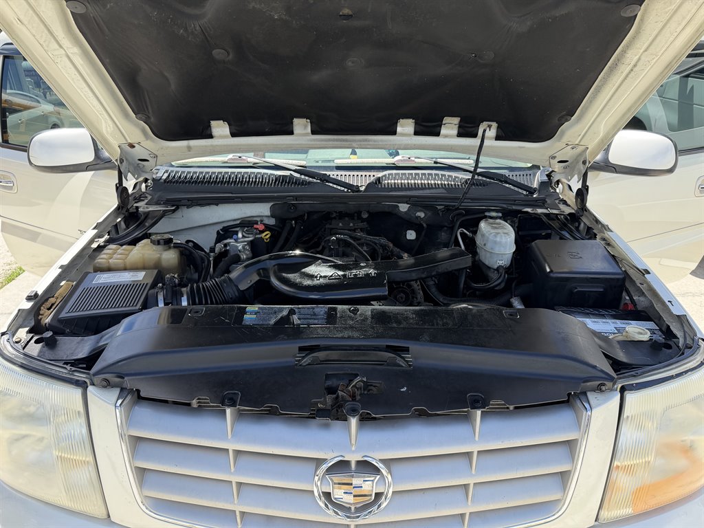 2004 Cadillac Escalade - $4,499