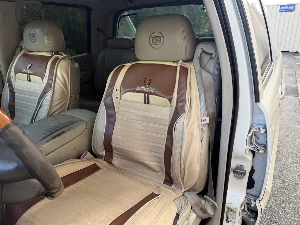 2004 Cadillac Escalade - $4,499