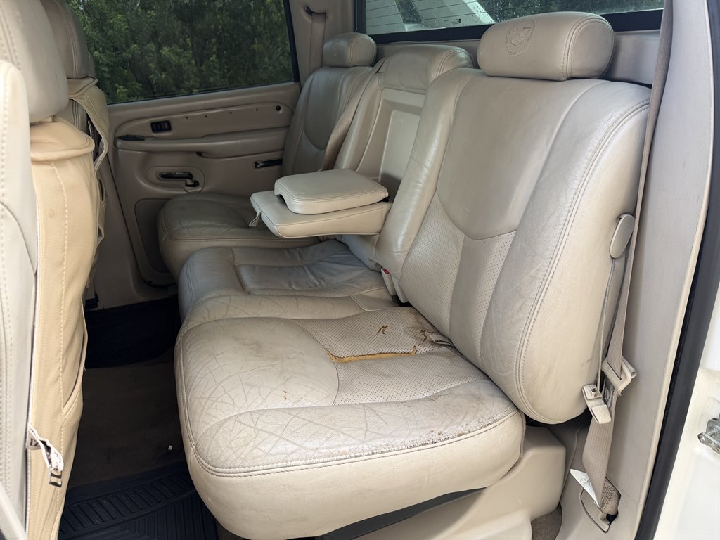 2004 Cadillac Escalade - $4,499