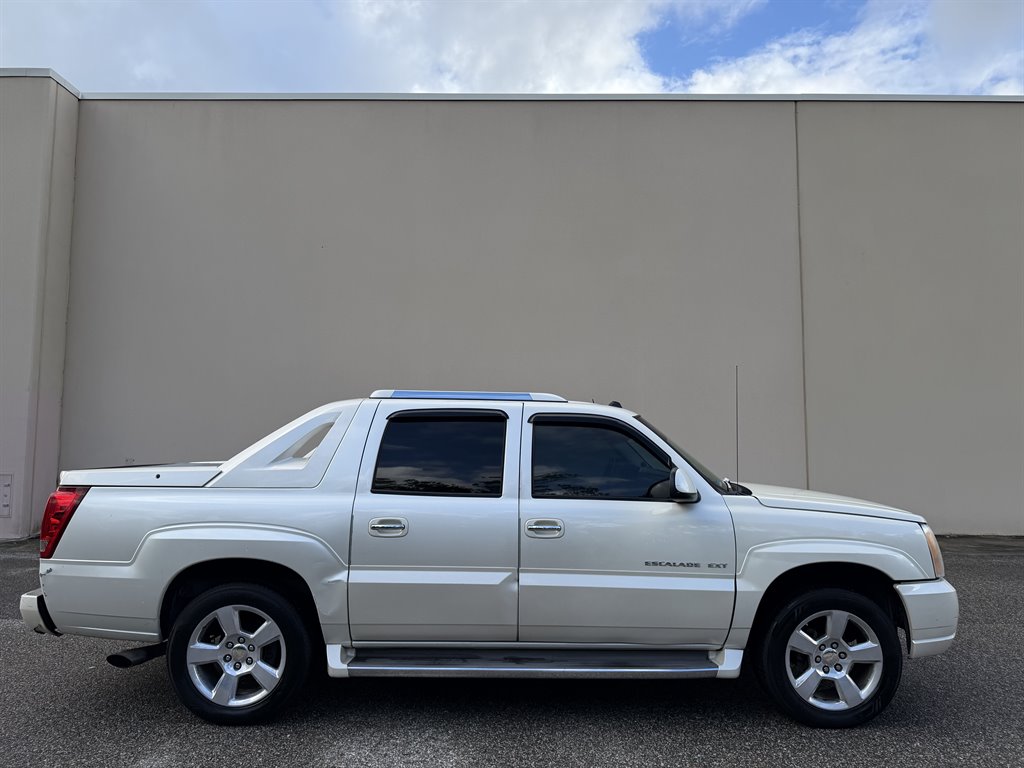 2004 Cadillac Escalade - $4,499