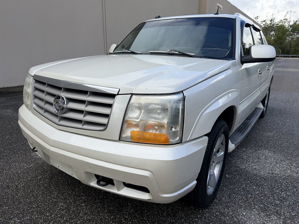 2004 Cadillac Escalade - $4,499