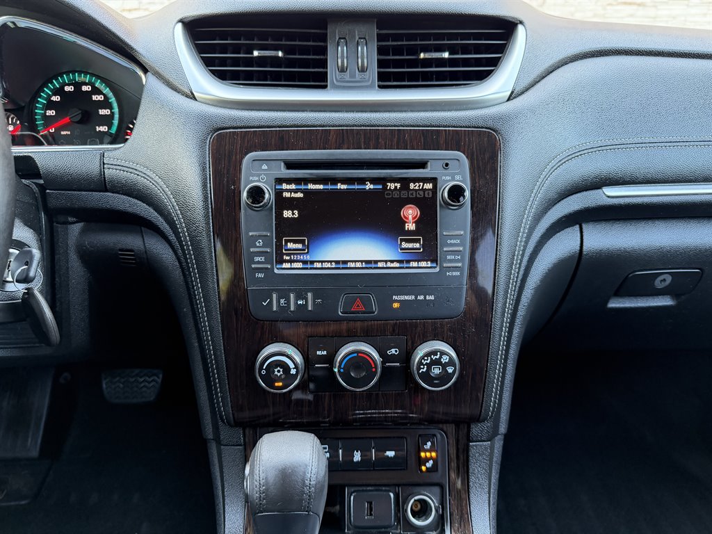 2016 Chevrolet Traverse - $3,499