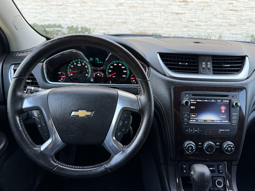 2016 Chevrolet Traverse - $3,499