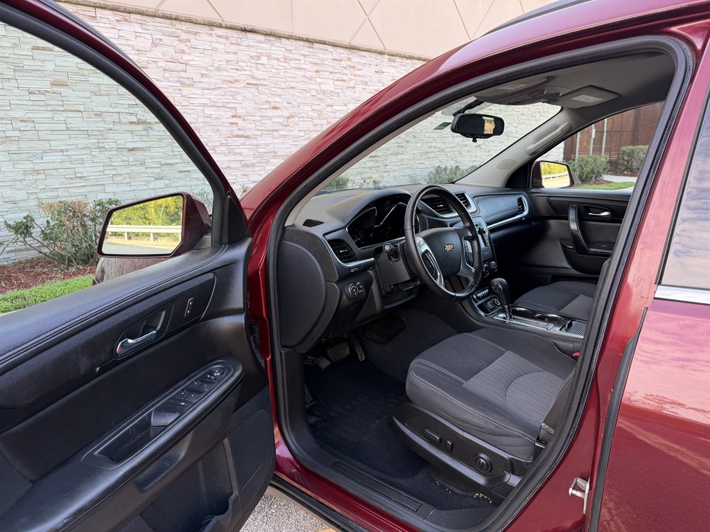 2016 Chevrolet Traverse - $3,499