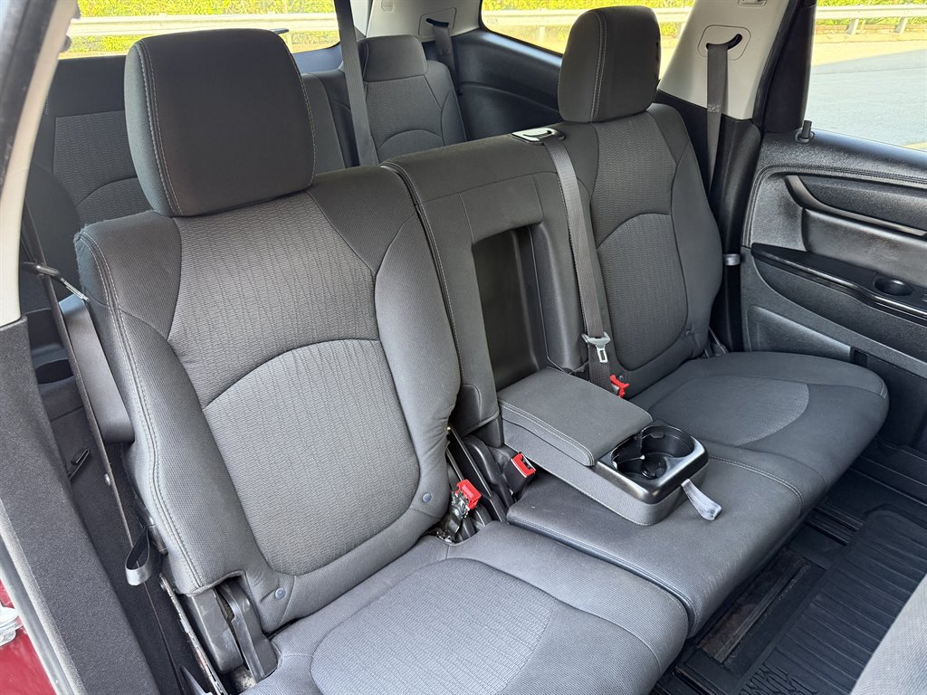 2016 Chevrolet Traverse - $3,499