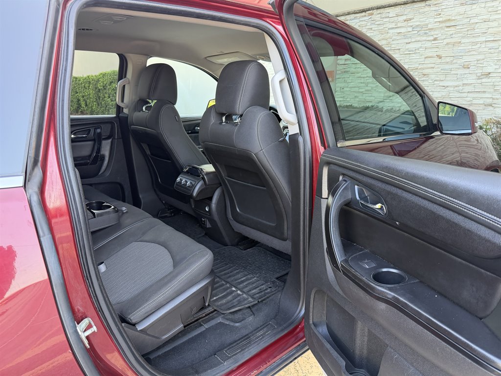 2016 Chevrolet Traverse - $3,499