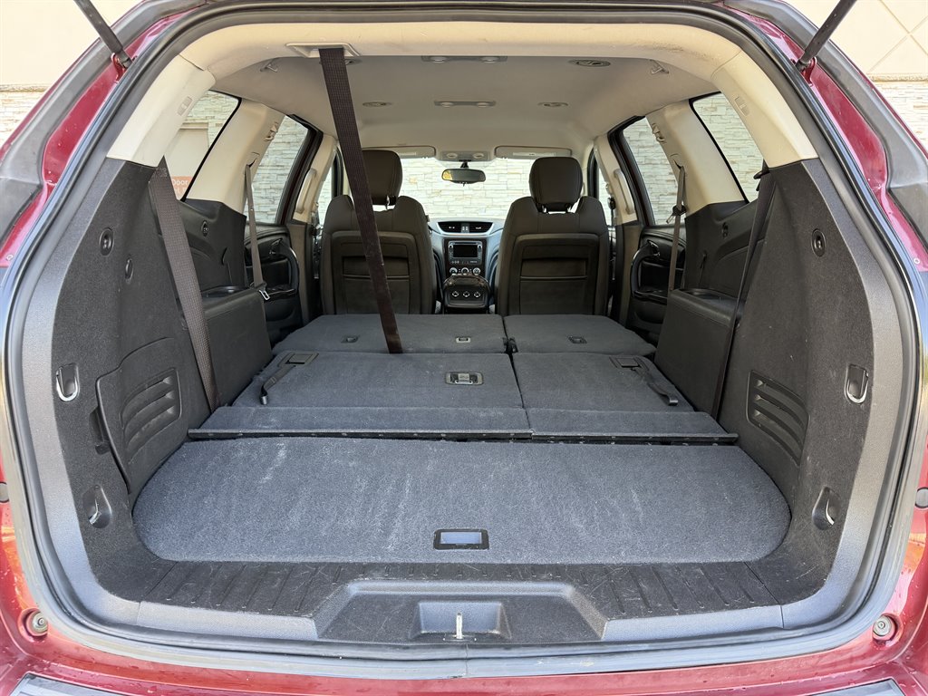 2016 Chevrolet Traverse - $3,499