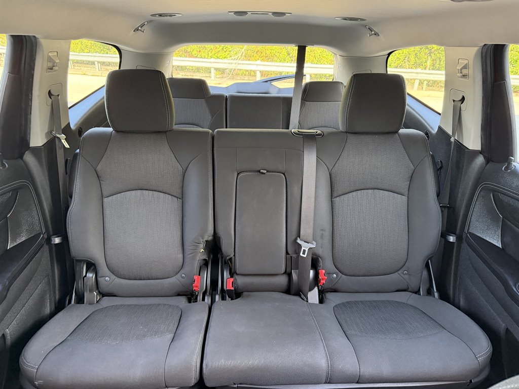 2016 Chevrolet Traverse - $3,499