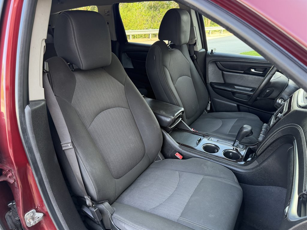 2016 Chevrolet Traverse - $3,499