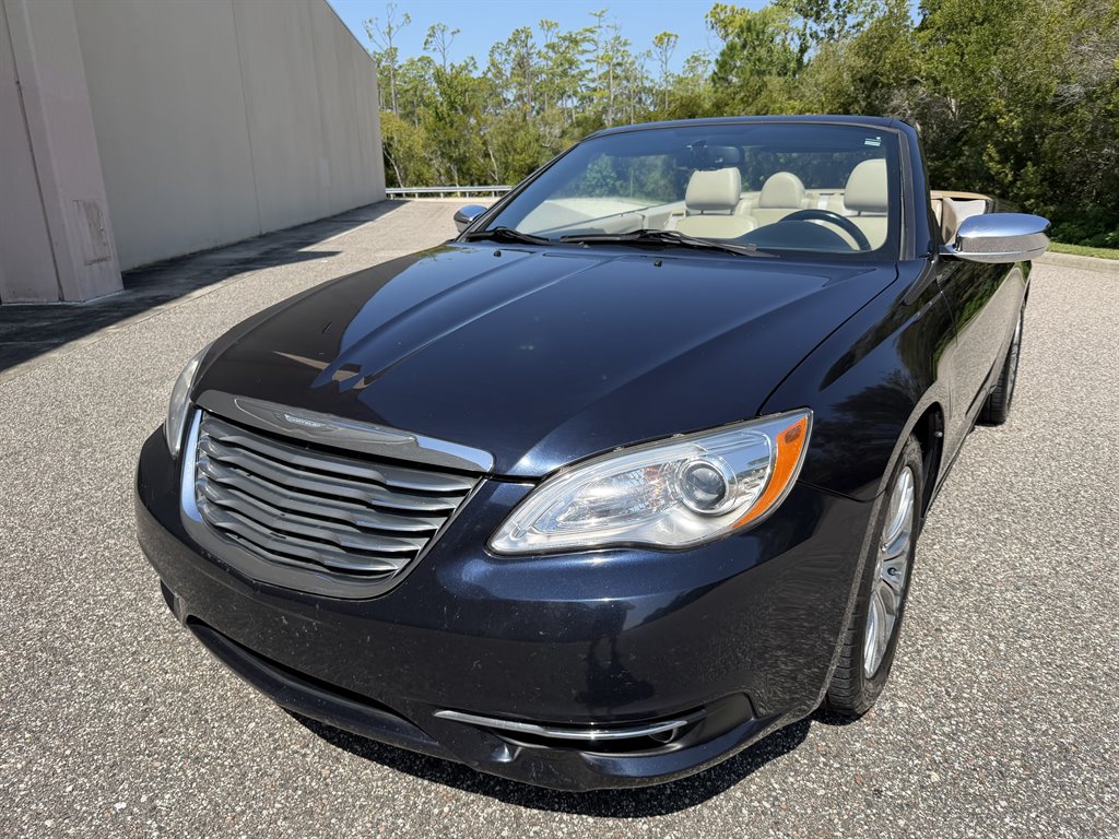 2012 Chrysler 200 - $5,499