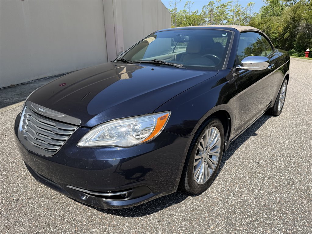 2012 Chrysler 200 - $5,499