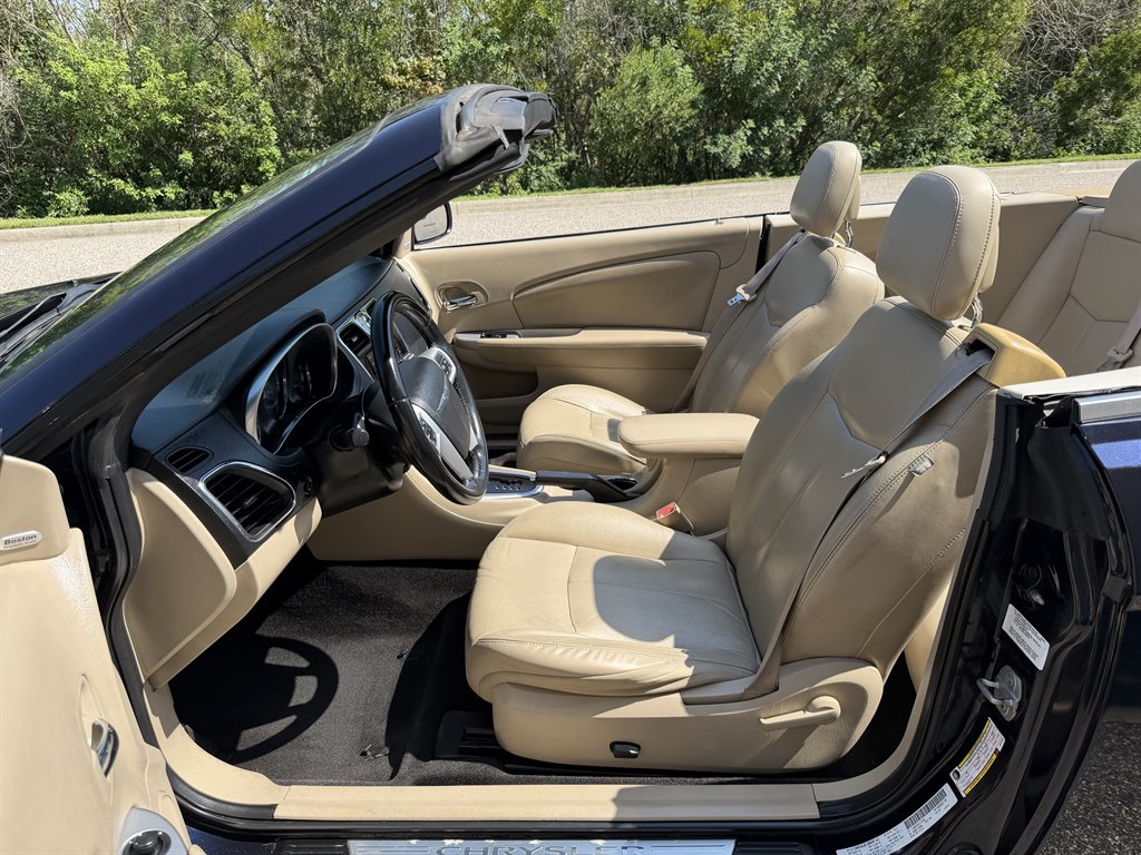 2012 Chrysler 200 - $5,499