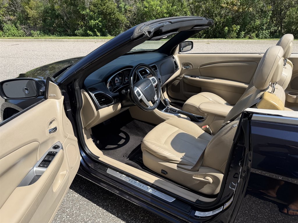 2012 Chrysler 200 - $5,499