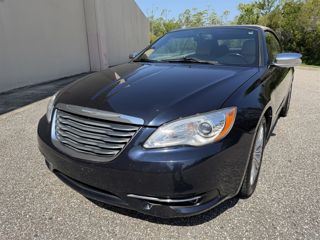 2012 Chrysler 200 - $5,499