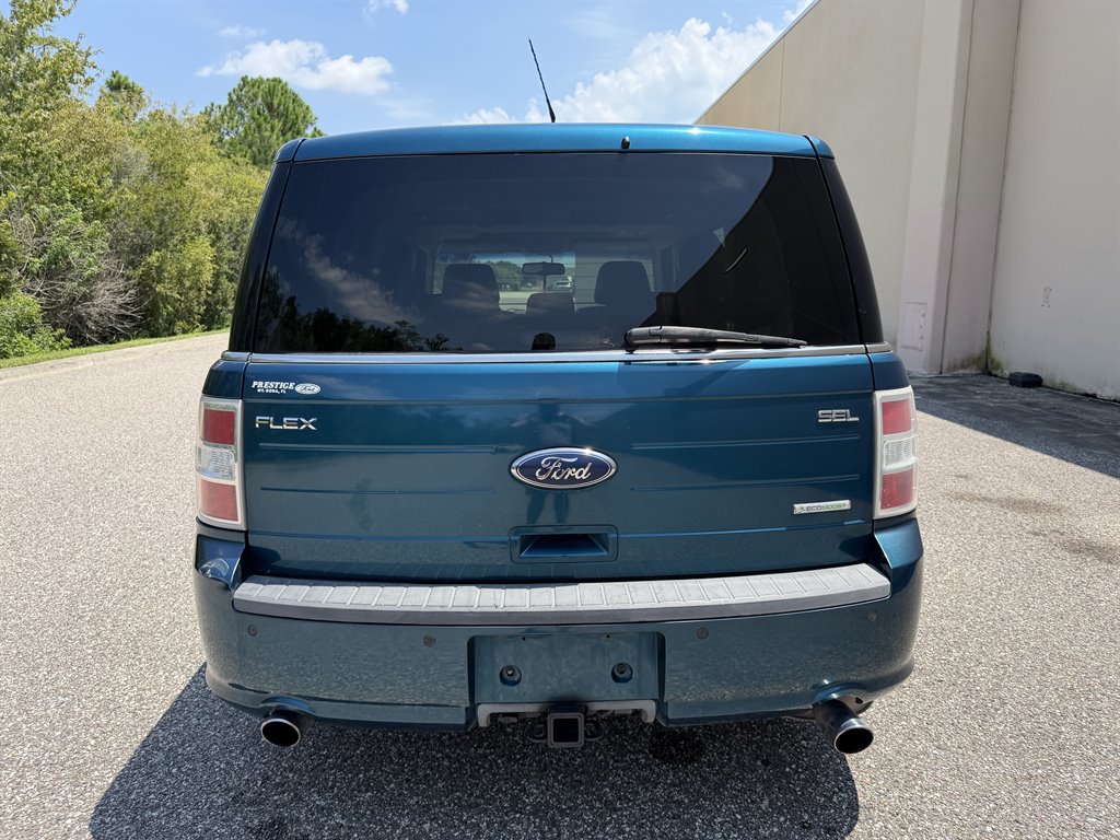 2011 Ford Flex - $3,999