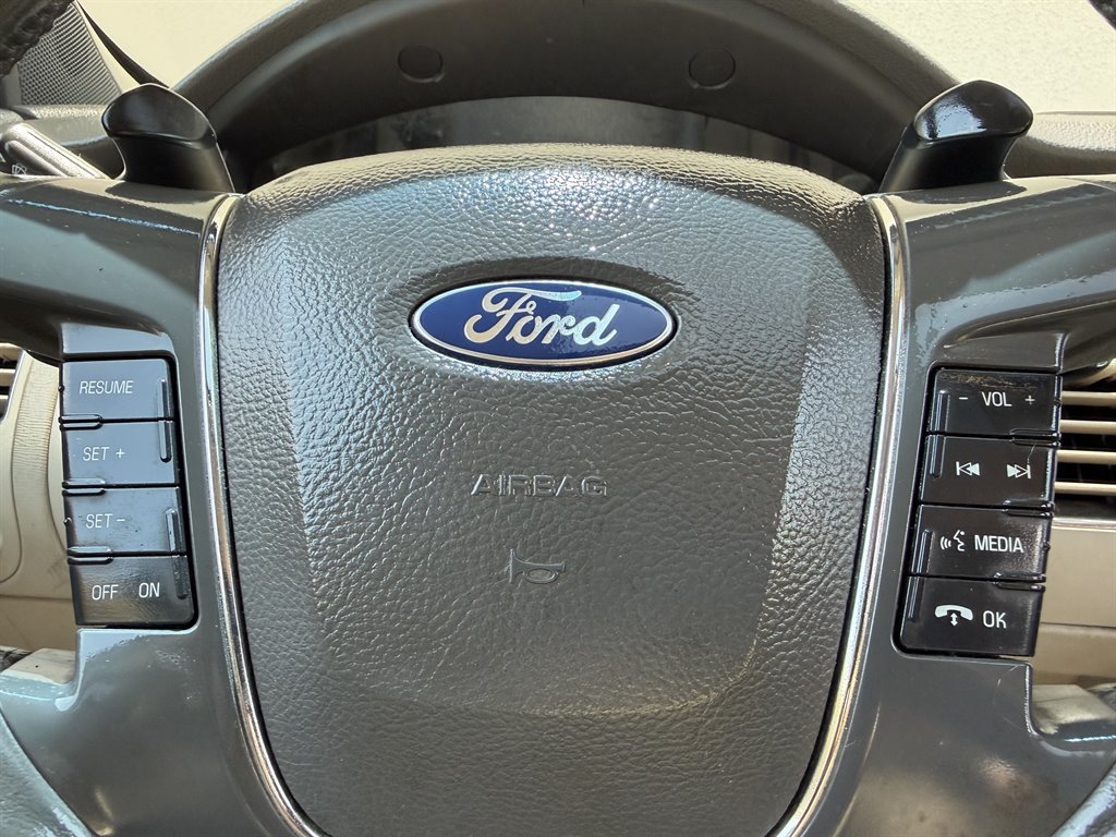 2011 Ford Flex - $3,999