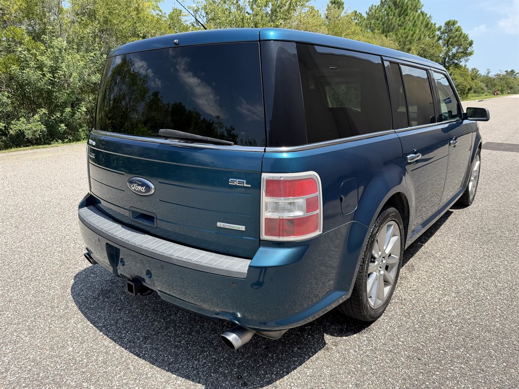 2011 Ford Flex - $3,999