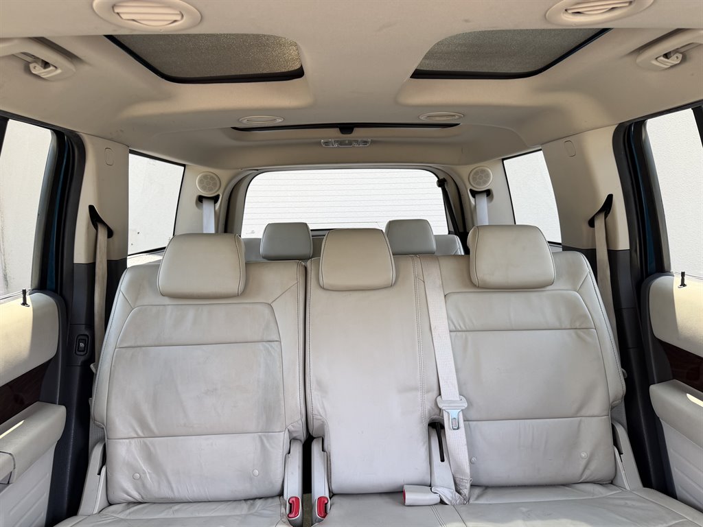 2011 Ford Flex - $3,999