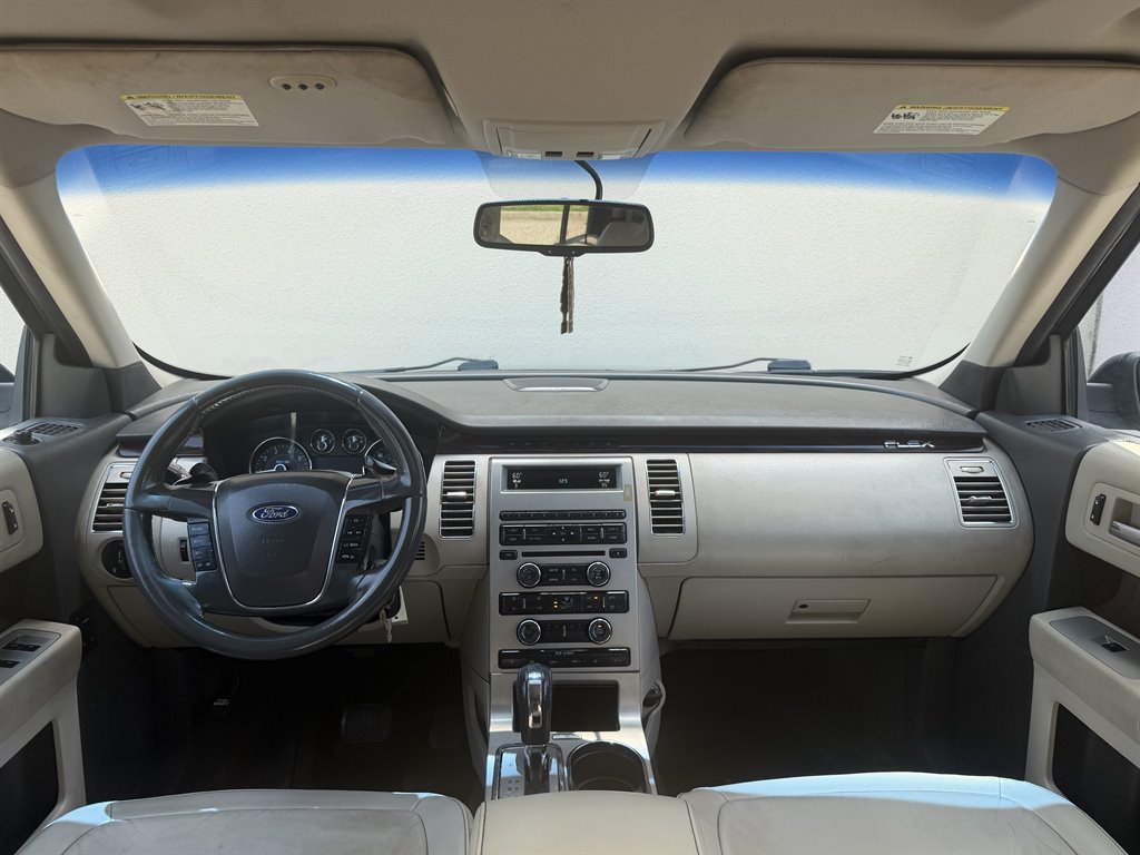 2011 Ford Flex - $3,999