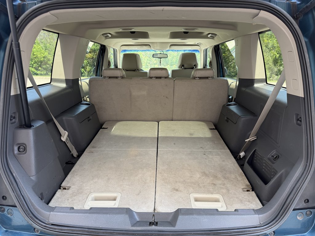 2011 Ford Flex - $3,999